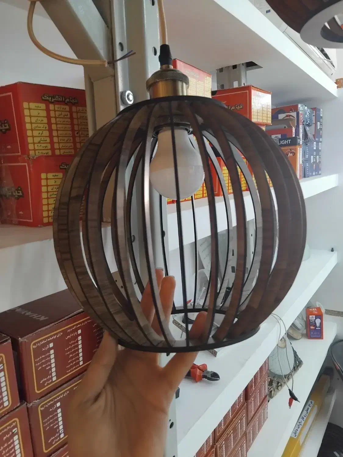 لوستر طرح چوب کوزه ای|لوستر و چراغ آویز|مشهد, سعد آباد|دیوار