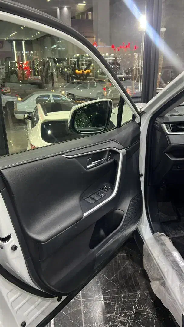 رافور Rav4 موتور 2500 هیبرید ژاپن|خودرو سواری و وانت|شیراز, عفیف‌آباد|دیوار