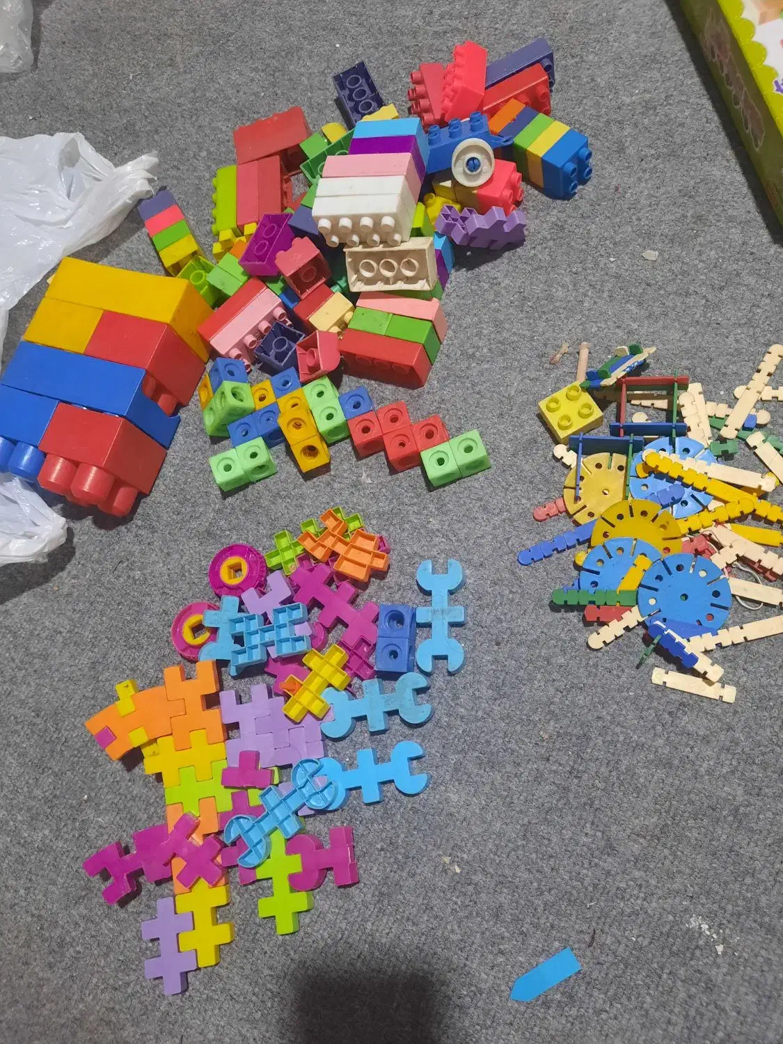 اسباب بازی|اسباب‌بازی بچه|رشت, بوسار|دیوار