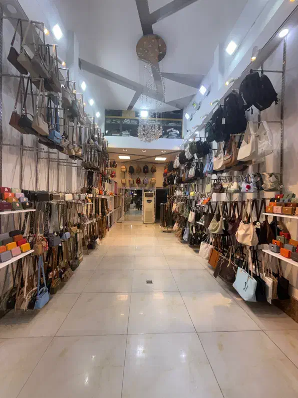 فروشنده آقا تمام وقت|استخدام بازاریابی و فروش|تهران, نازیآباد|دیوار