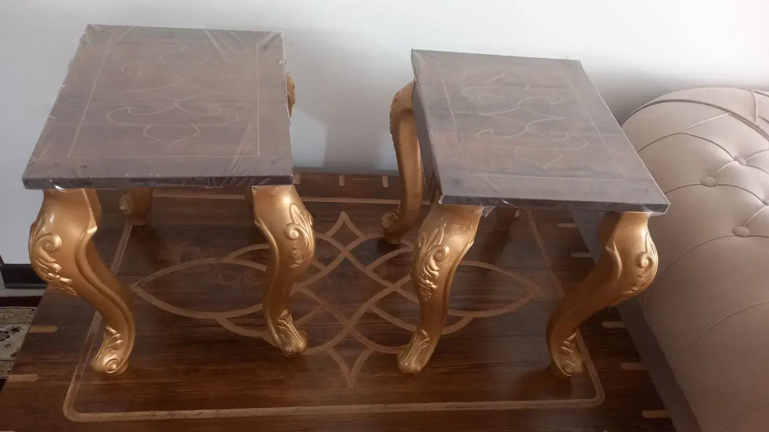 گل میز و دوتا عسلی|مبلمان خانگی و میز عسلی|شیراز, شهرک برف فروشان|دیوار