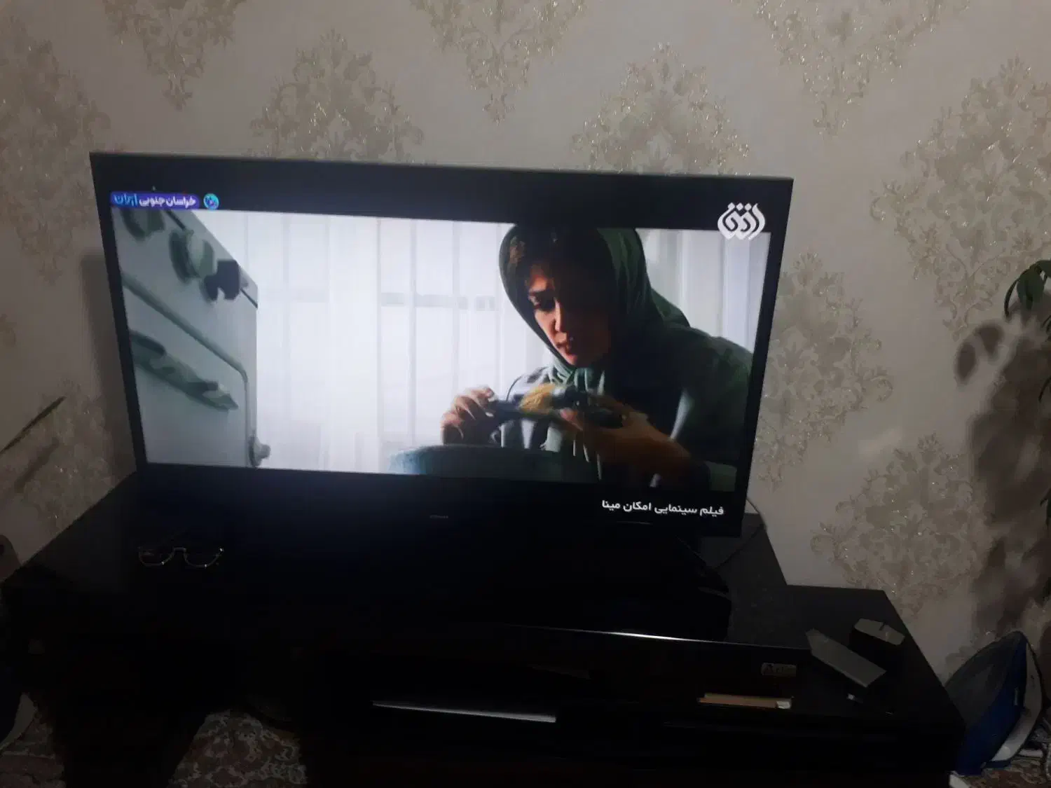 تلویزیون ۴۳ اینچ سامسونگ|تلویزیون و پروژکتور|پرند, فاز ۶|دیوار