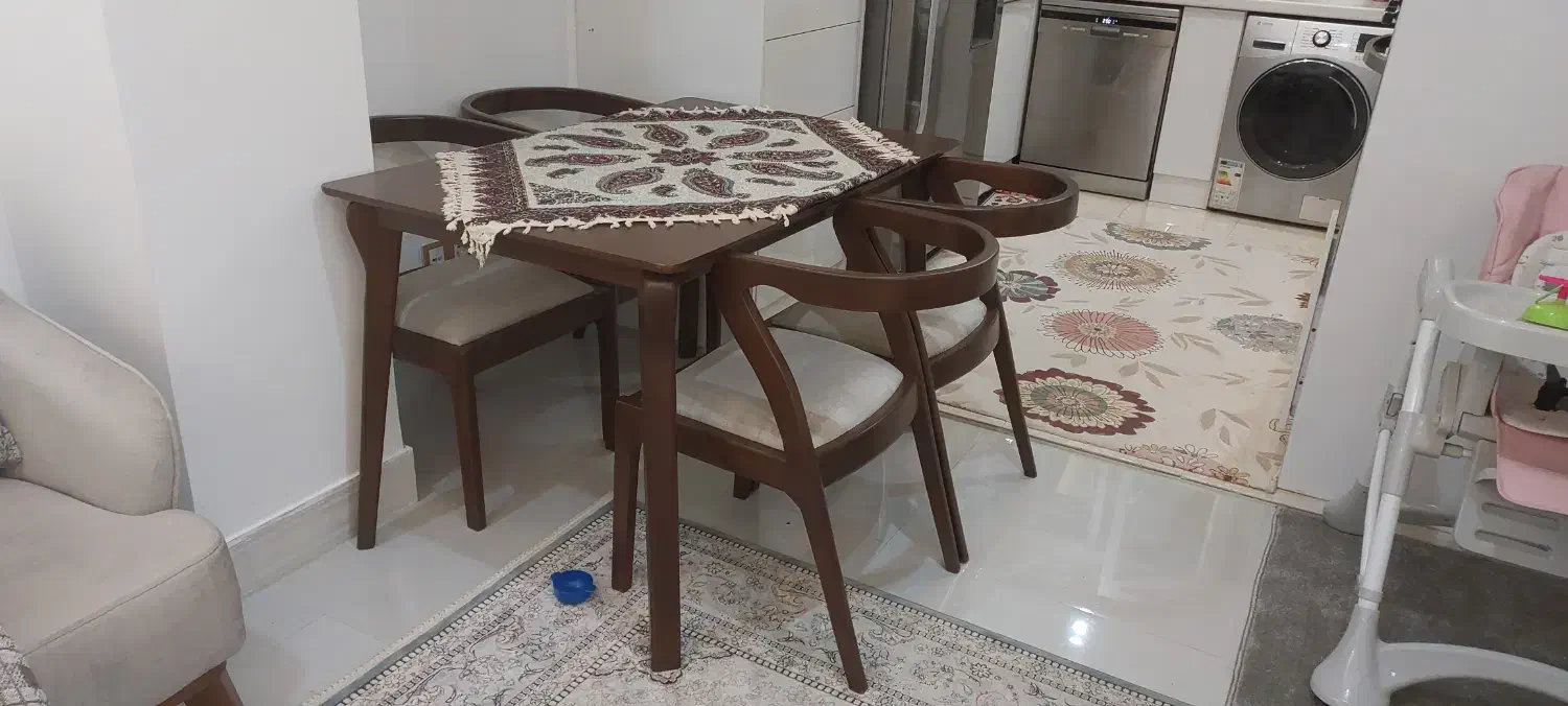 میز نهارخوری ۴ نفره. کاملا نو|میز و صندلی غذاخوری|شهریار, شهریار|دیوار