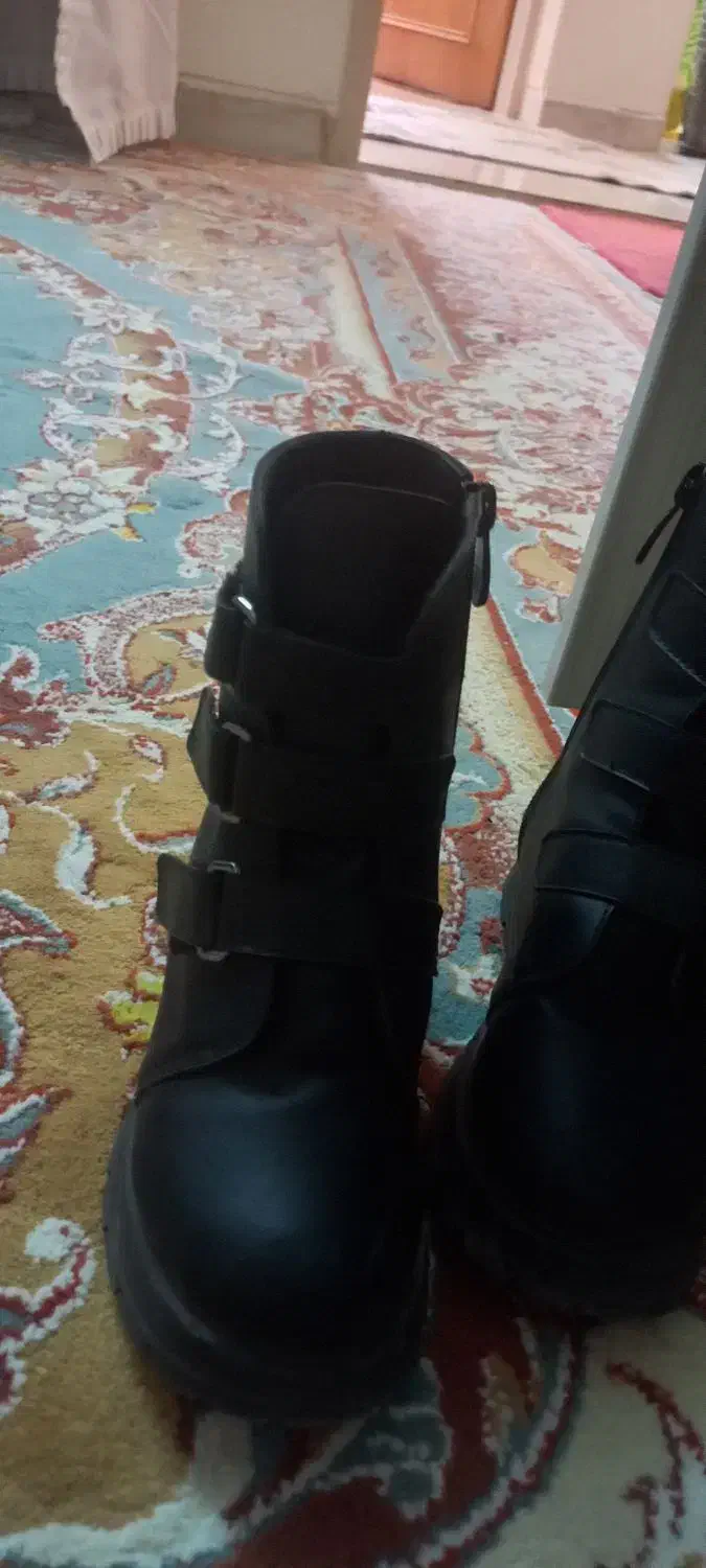 نیم بوت اسپرت|کیف، کفش، کمربند|اصفهان, سرچشمه|دیوار