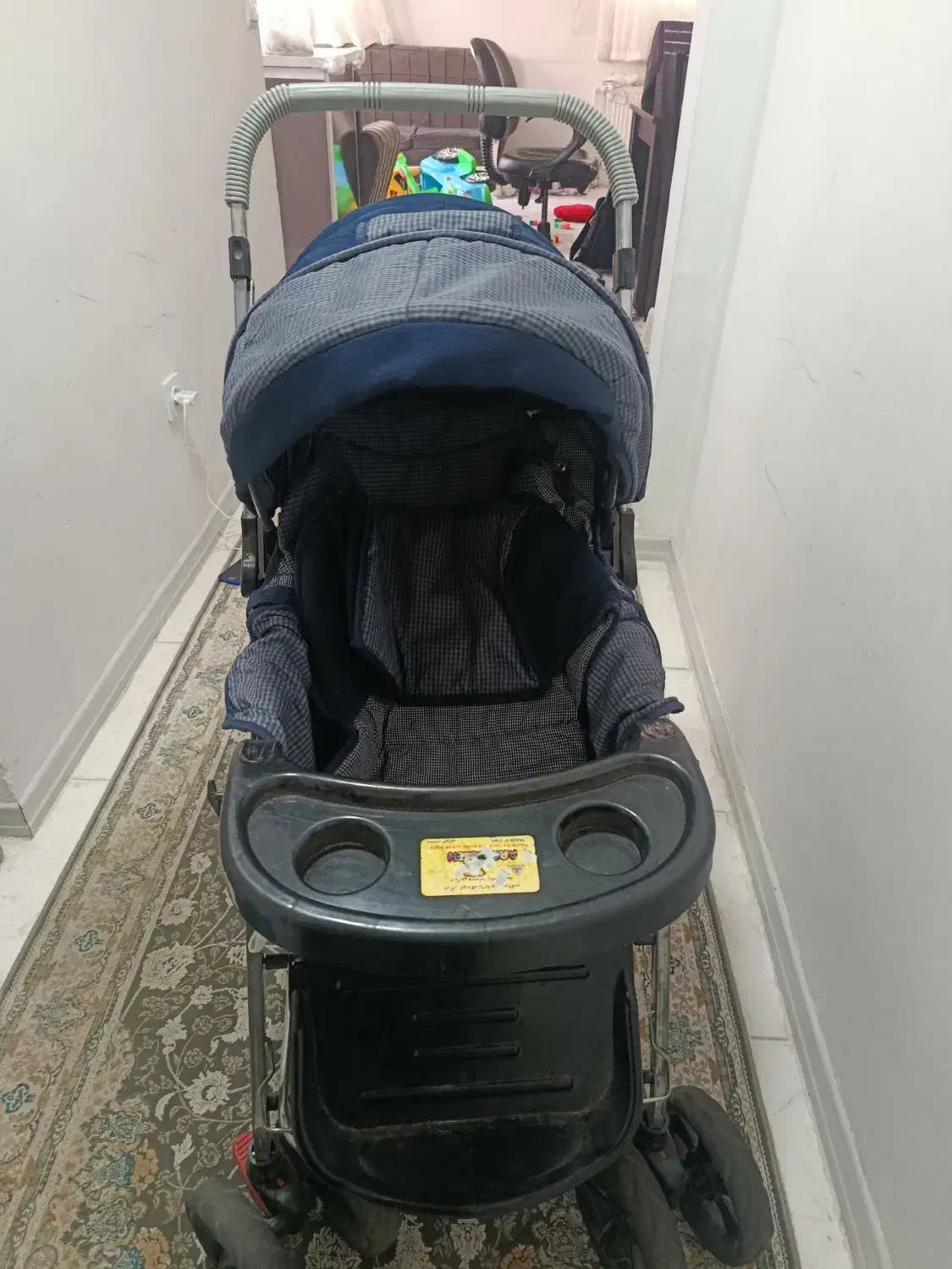 کالسکه کاملا سالم|کالسکه و لوازم جانبی|چهارباغ, |دیوار