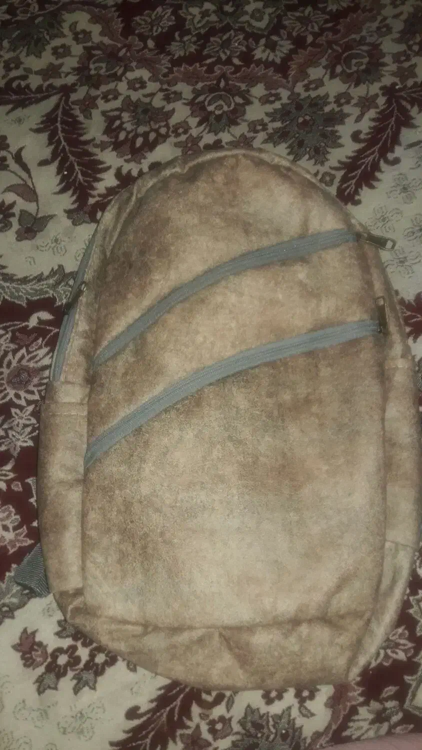 کیف مدرسه|کیف، کفش، کمربند|شهرکرد, |دیوار