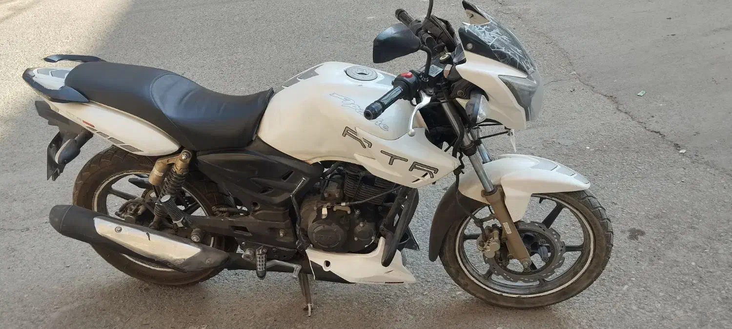 موتور سیکلت آپاچی ۱۸۰ سفید|موتورسیکلت|رباط‌کریم, نصیرشهر|دیوار