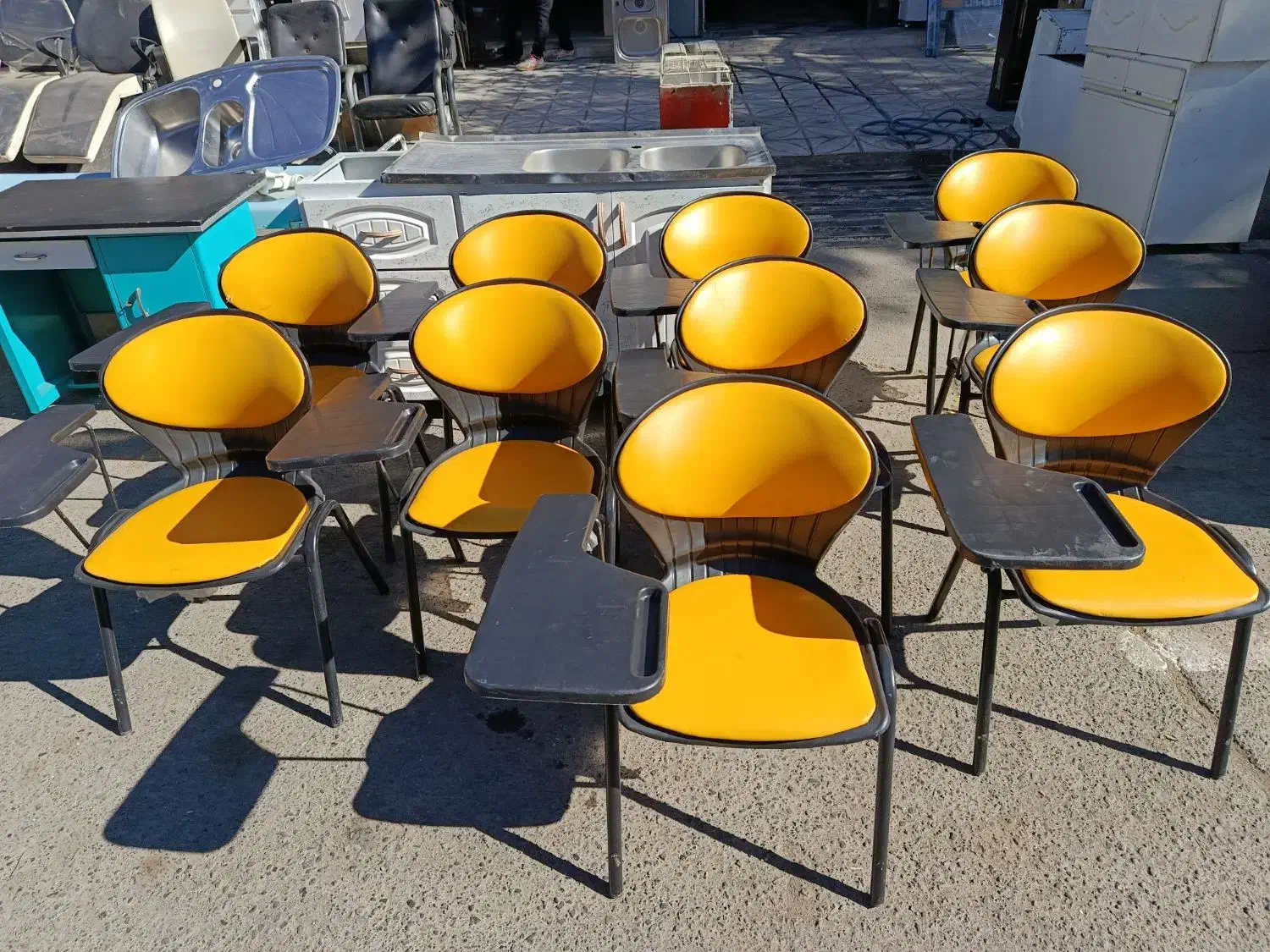 صندلی دانش آموزشی در حد|صندلی و نیمکت|سبزوار, طبرسی (جعفرآباد)|دیوار