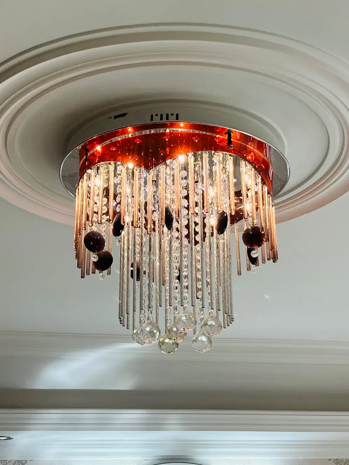 فروش لوستر دارای فناوری نور سه رنگ|لوستر و چراغ آویز|سمنان, |دیوار