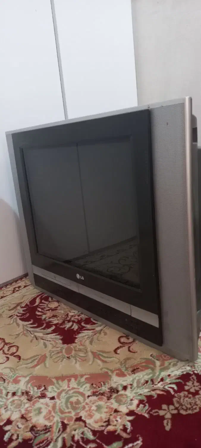 تلوزیون ۲۱ اینج سیدی و ویدیو خور|تلویزیون و پروژکتور|ارژن, |دیوار