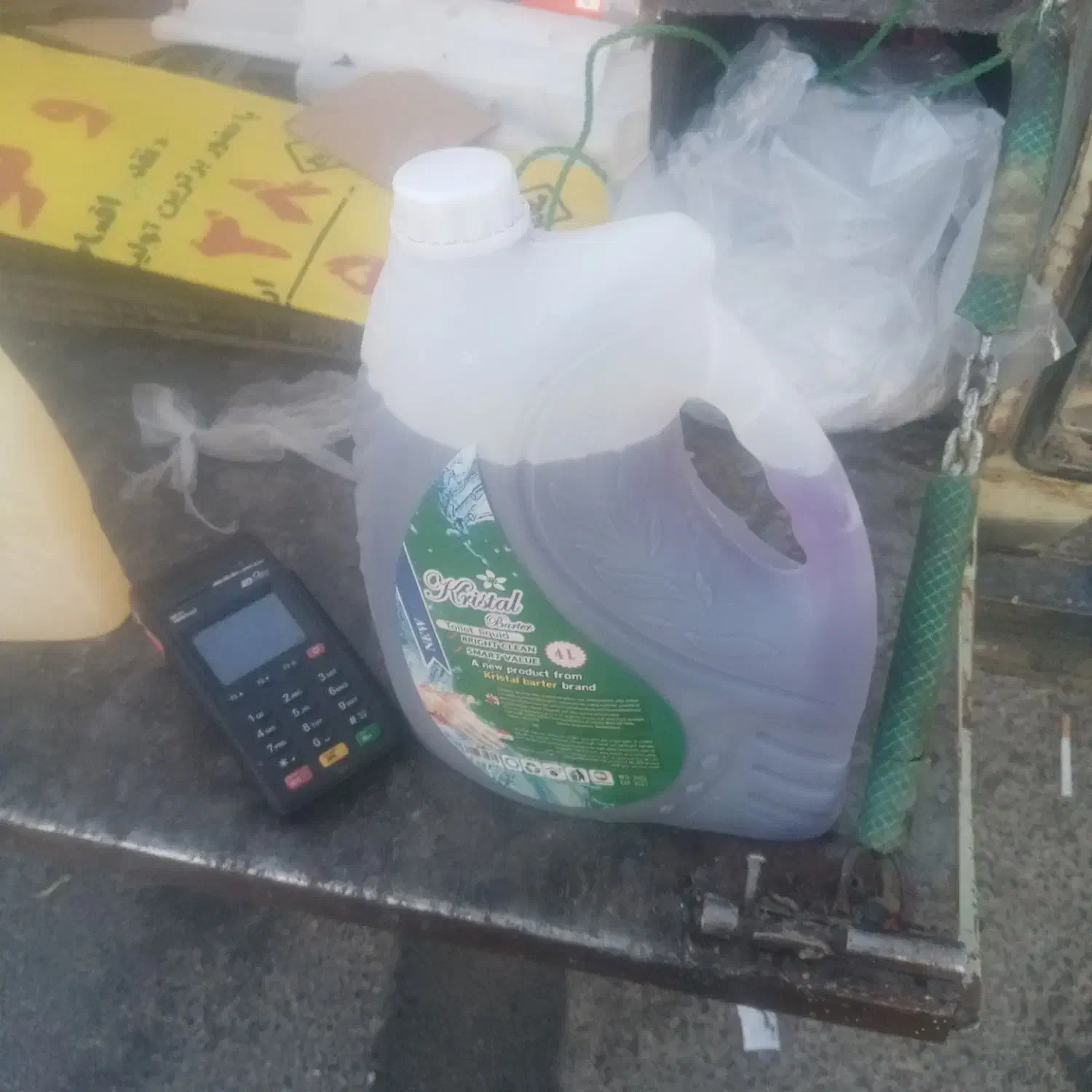 حراج مایع ظرف ودست لیتری۴۰|مواد شوینده و دستمال کاغذی|شهرکرد, |دیوار