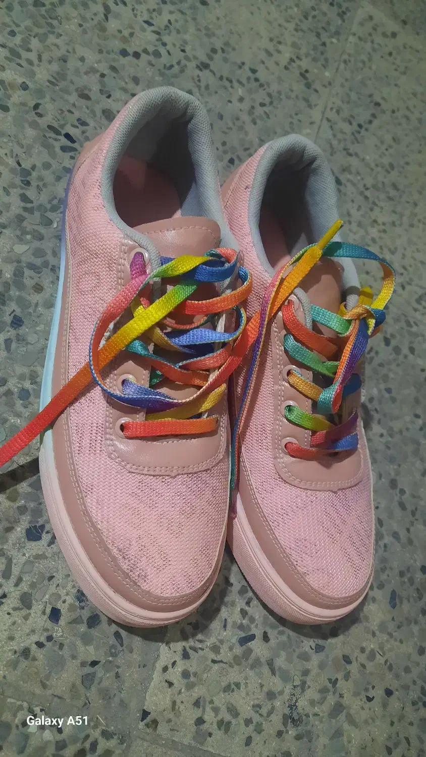 کفش زنانه جفتش ۳۰۰تومن جفت|کیف، کفش، کمربند|آبیک, |دیوار