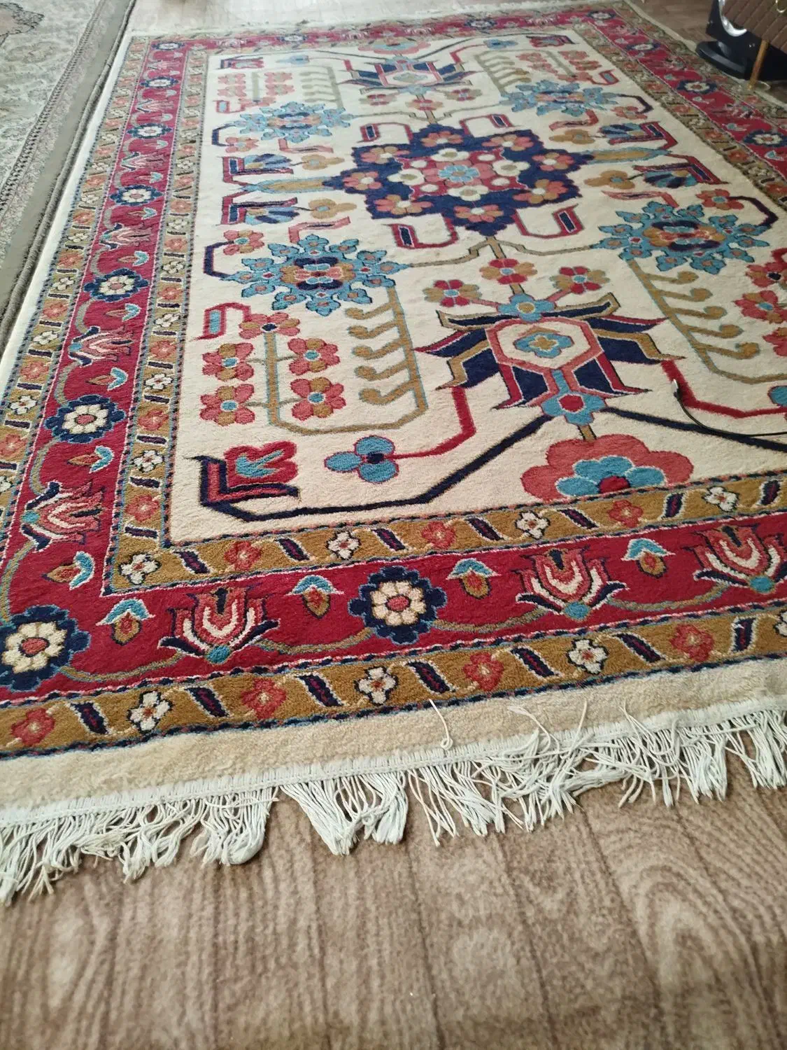 گلیم ولی از جنس فرش|گلیم، جاجیم، گبه|بروجرد, |دیوار