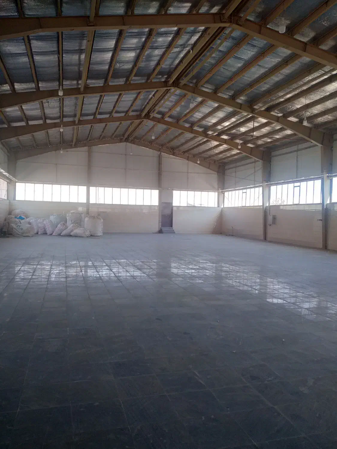 اجاره سوله کارگاهی  ۷۵۰ متری|اجارهٔ دفتر صنعتی، کشاورزی، تجاری|آبیک, |دیوار