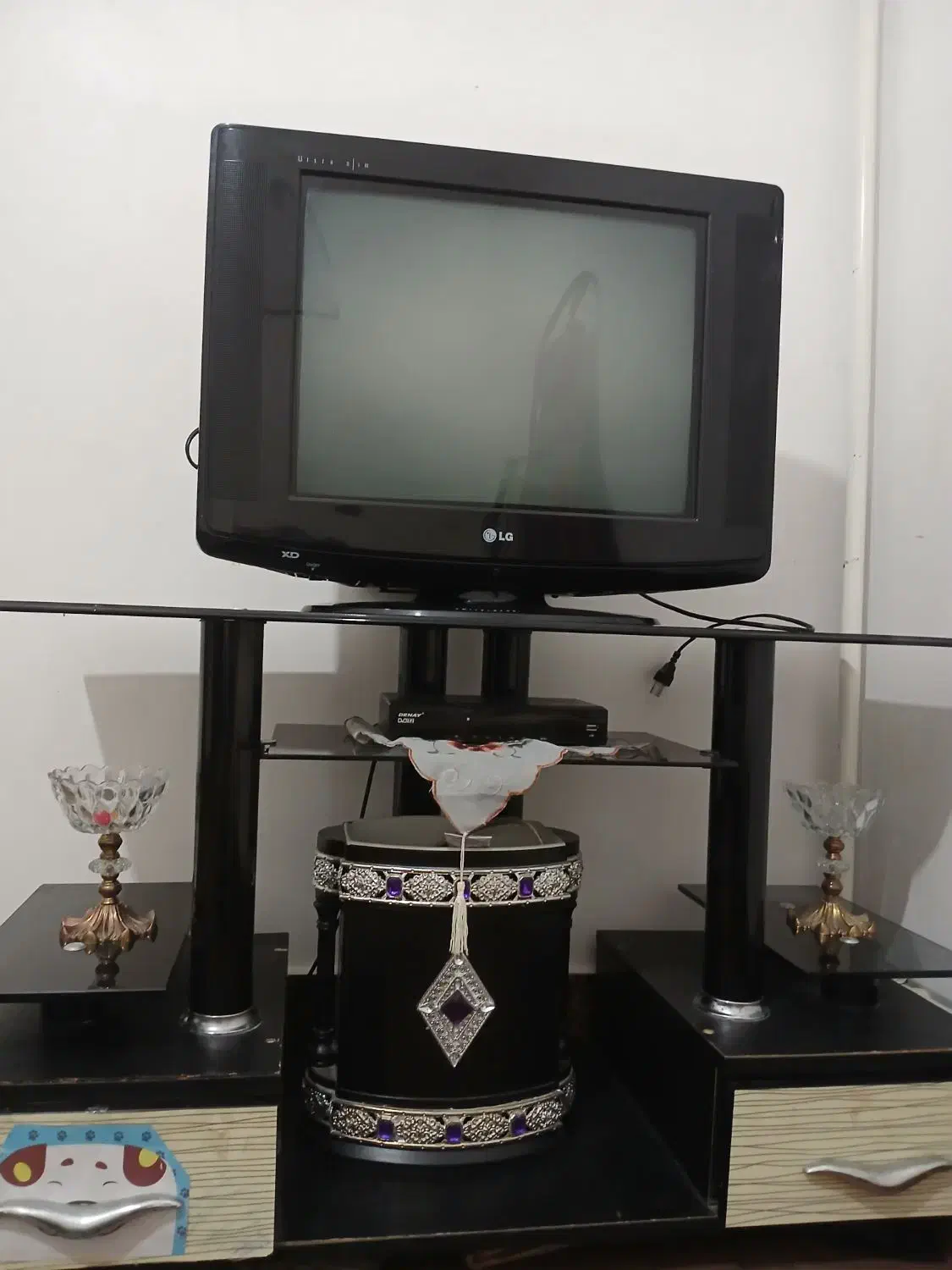 تلویزیون سالم باکمد|تلویزیون و پروژکتور|مرند, |دیوار