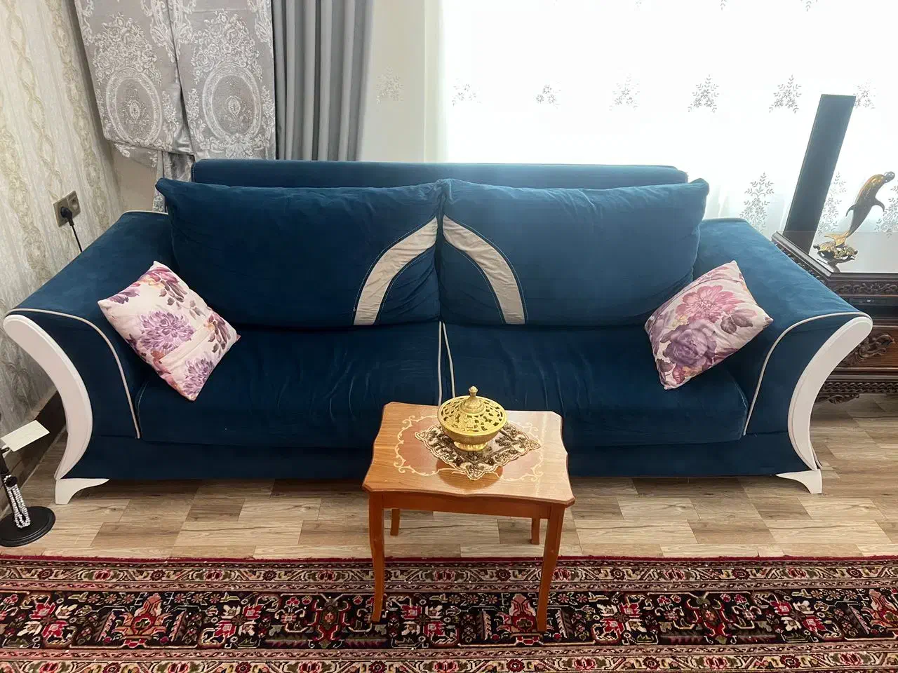 مبل سلطنتی و راحتی و میز|مبلمان خانگی و میز عسلی|پلدشت, |دیوار