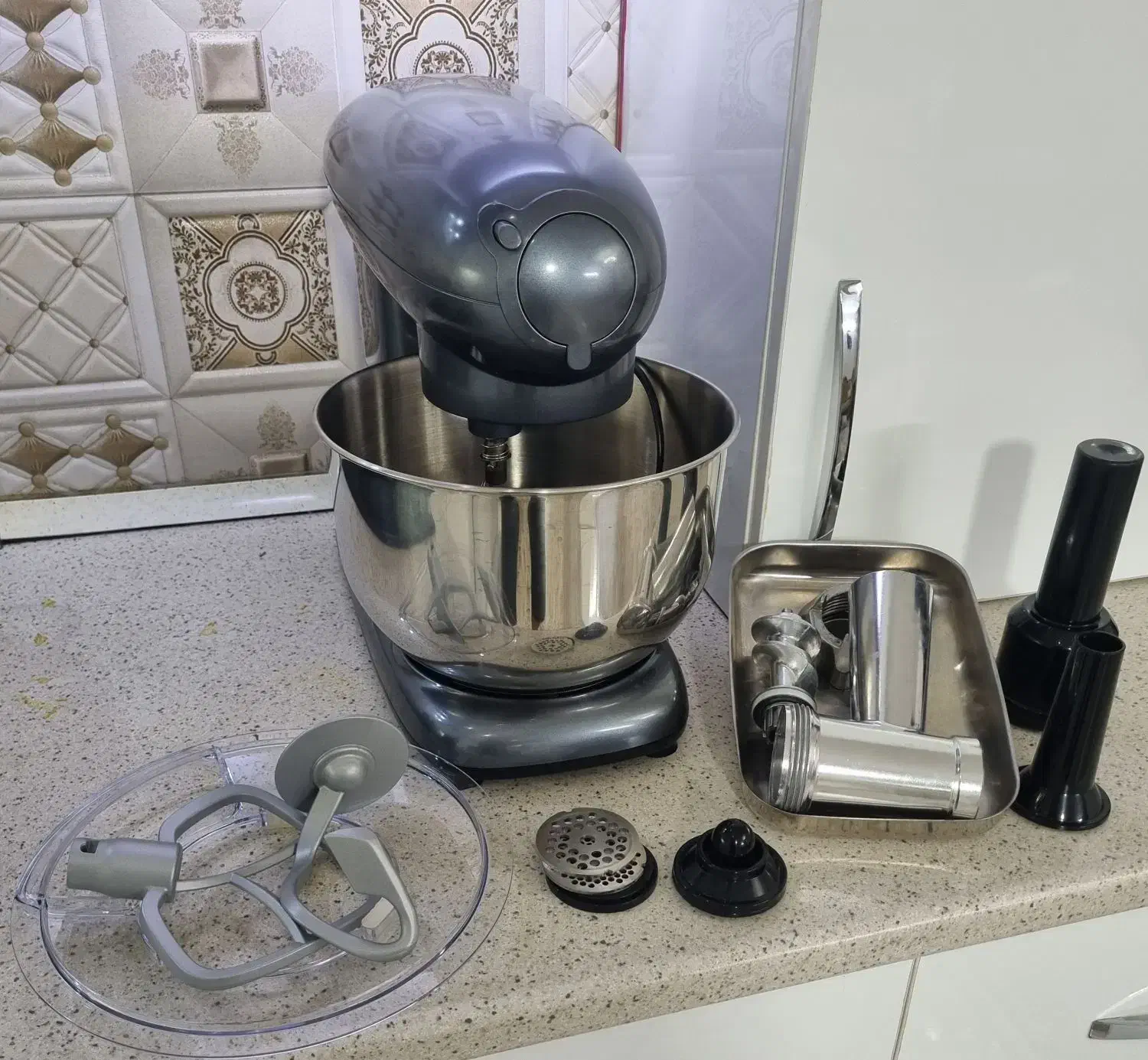 همزن و چرخ گوشت کاراجا|سایر لوازم برقی|رباط‌کریم, رباط‌کریم|دیوار