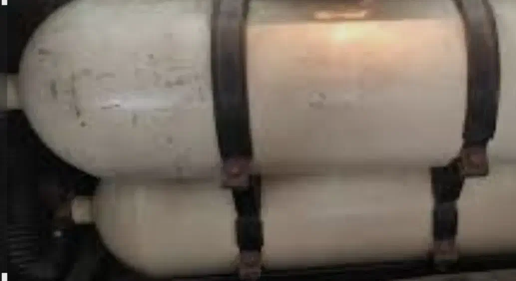 پایه کپسول سی آن جی و ریگلاتور بالوازم|قطعات یدکی و لوازم جانبی|رشت, لاکانی|دیوار