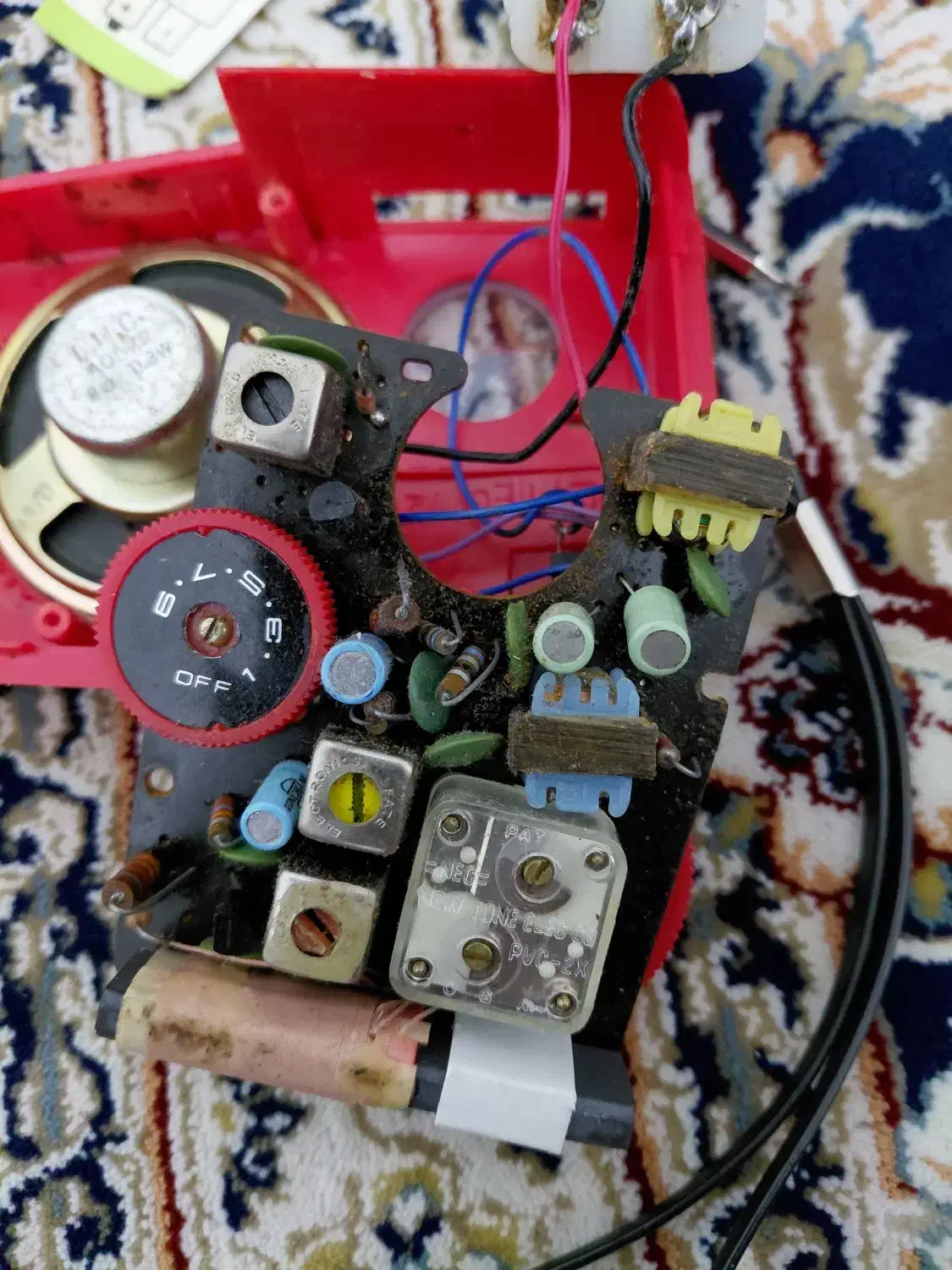 رادیوی قدیمی YAKONI کلکسیونی و کمیاب|کلکسیون اشیاء عتیقه|تهران, پردیسان|دیوار