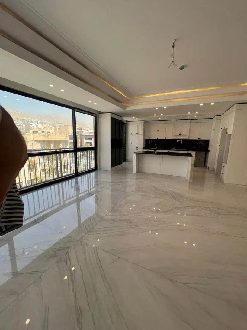 اجاره ملک ۳۰۰ متری  یکجا هر طبقه ۱۸۵ متر یکجا