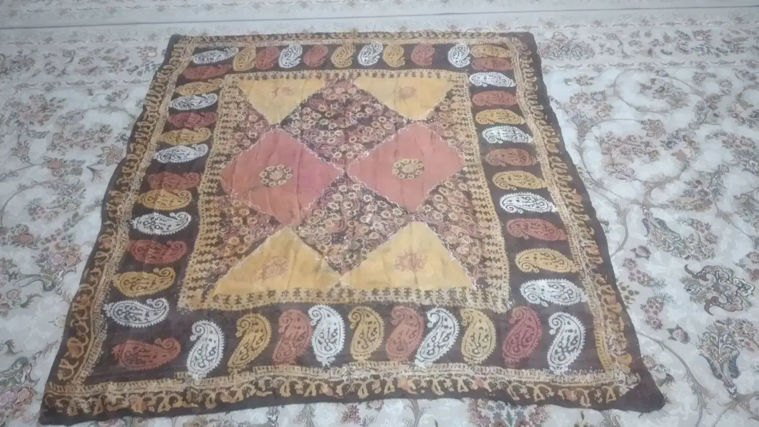 یایلیق قدیمی الیرام|لباس|اردبیل, |دیوار