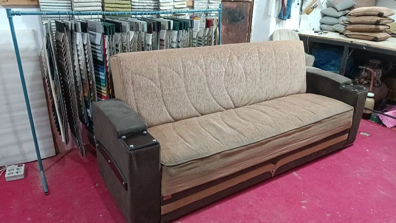 استخدام هنرجوی مرد جهت کار در کارگاه تعمیرات مبل|استخدام صنعتی، فنی، مهندسی|زابل, |دیوار