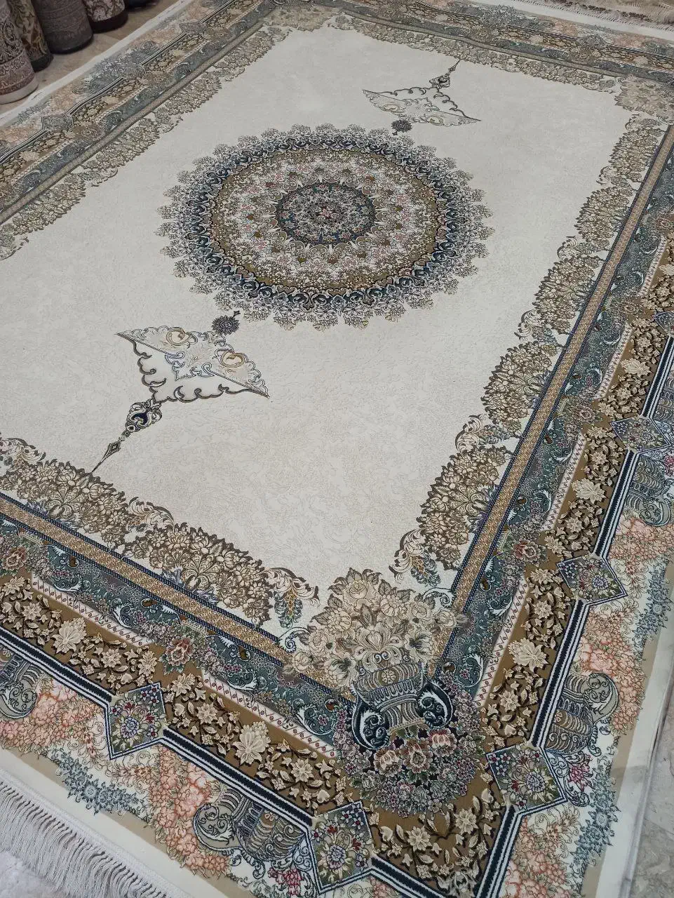 فرش کارکرده پرهام/دوتخته۱۲متری۱۰۰۰ شانه تراکم ۳۰۰۰|فرش|مشهد, حجاب (شهرک غرب)|دیوار