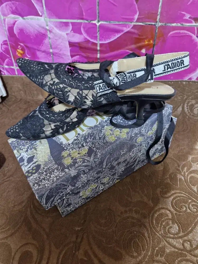 دو جفت کفش زنانه سایز ۳۸|کیف، کفش، کمربند|کیش, |دیوار