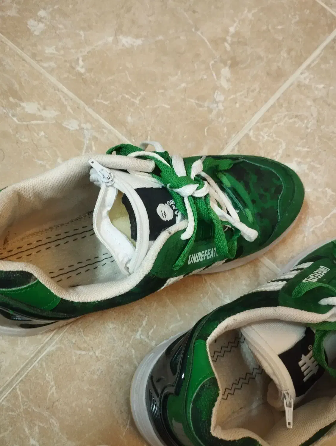 کتونی خارجی|کیف، کفش، کمربند|ساوه, |دیوار