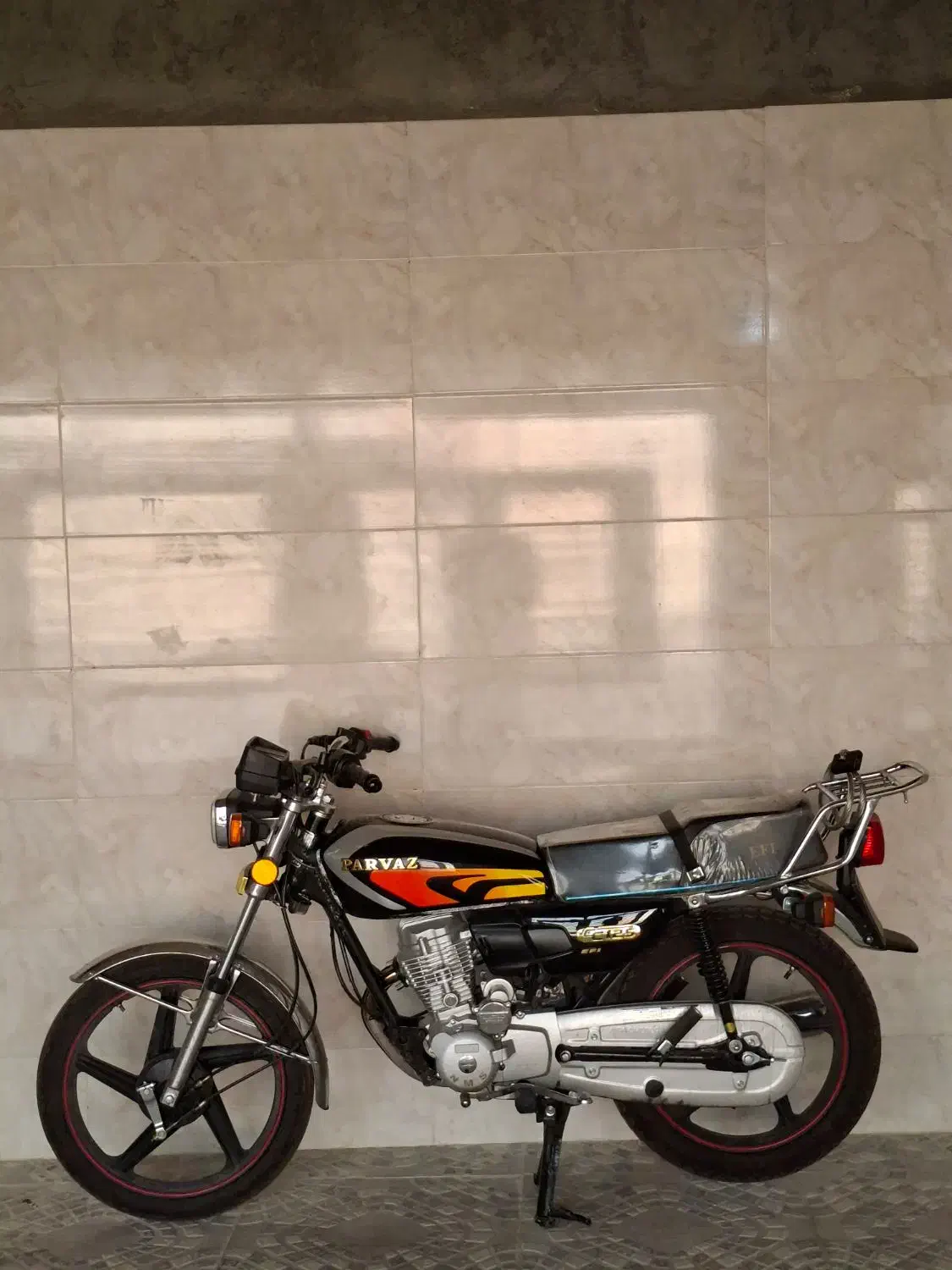 موتور ۱۲۵|موتورسیکلت|ابریشم, |دیوار