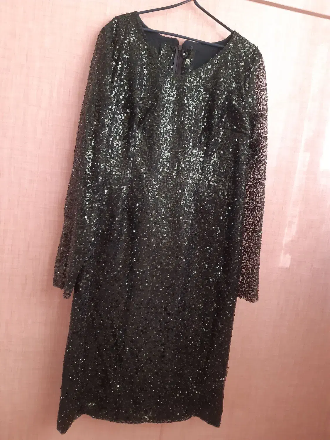 پیراهن|لباس|اردبیل, |دیوار