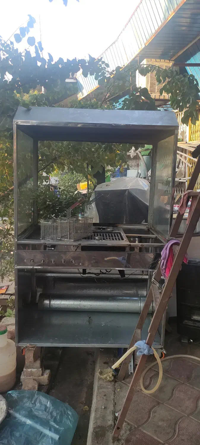 فر ساندویچ|کافی‌شاپ و رستوران|هشتگرد, شهرک بعثت|دیوار