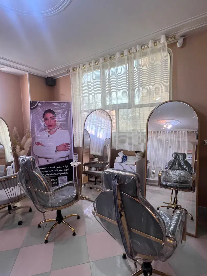 اجاره تمامی لاین های زیبایی|اجارهٔ دفتر کار، اتاق اداری، مطب|اصفهان, ملک|دیوار