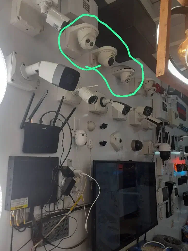 برقکار رفع اتصالی برق نصب لاینر( دوربین مداربسته*)|خدمات پیشه و مهارت|کرج, عظیمیه|دیوار