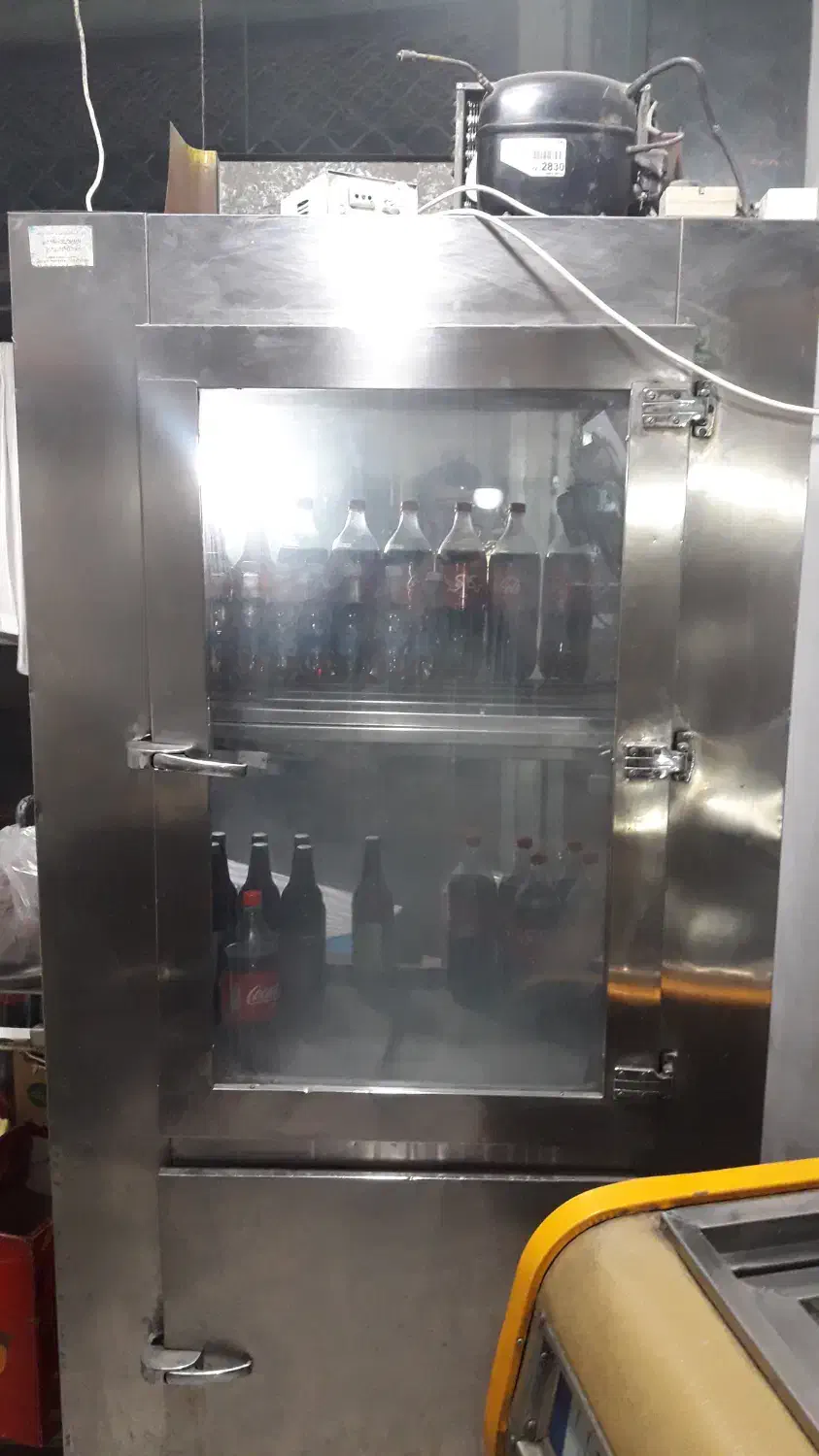 یخچال ایستاده دو درب و یک عدد فریزر صندوقی|فروشگاه و مغازه|اصفهان, ارغوانیه|دیوار