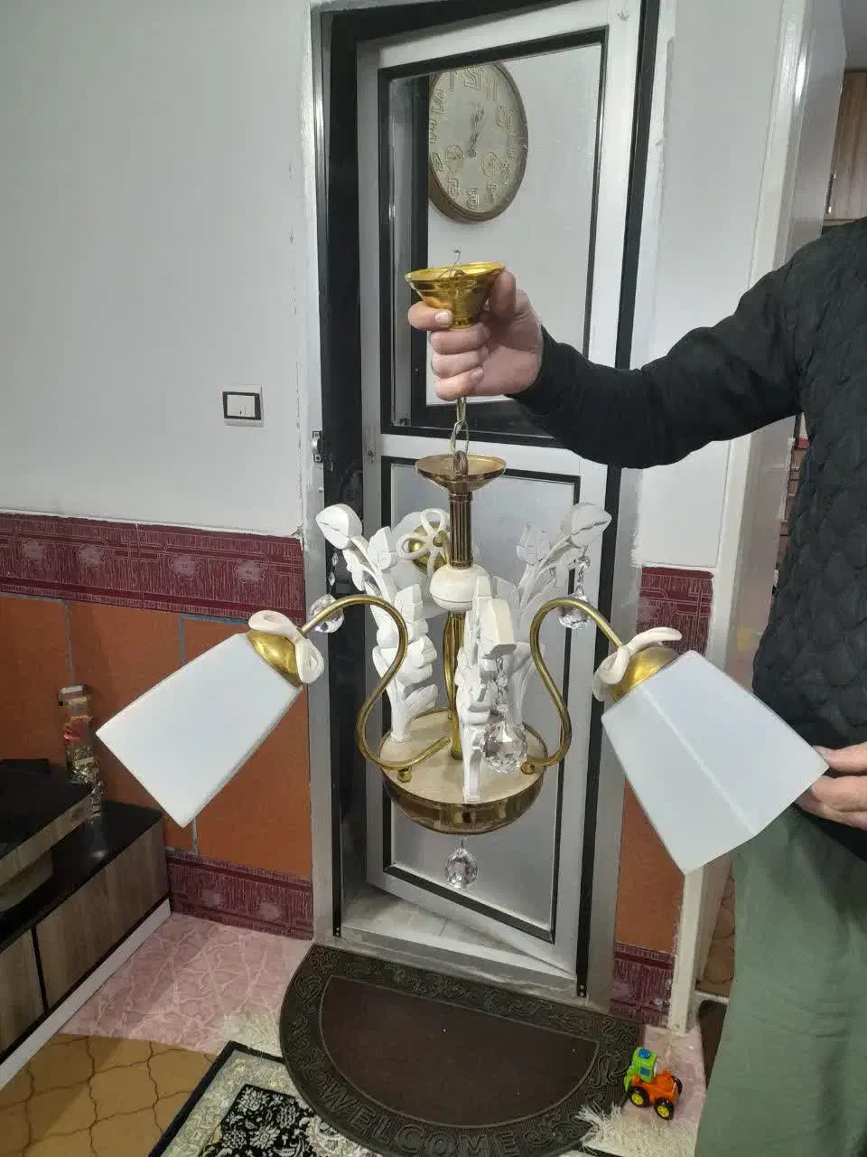 لوستر ۳ شاخه|لوستر و چراغ آویز|قدس, هفت جوی|دیوار