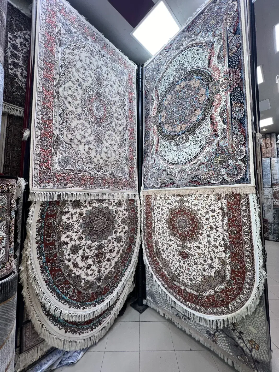فرش قالیچه ۱۲۰۰ شانه (قیمت کارخانه در فرش نادر)|فرش|تبریز, |دیوار