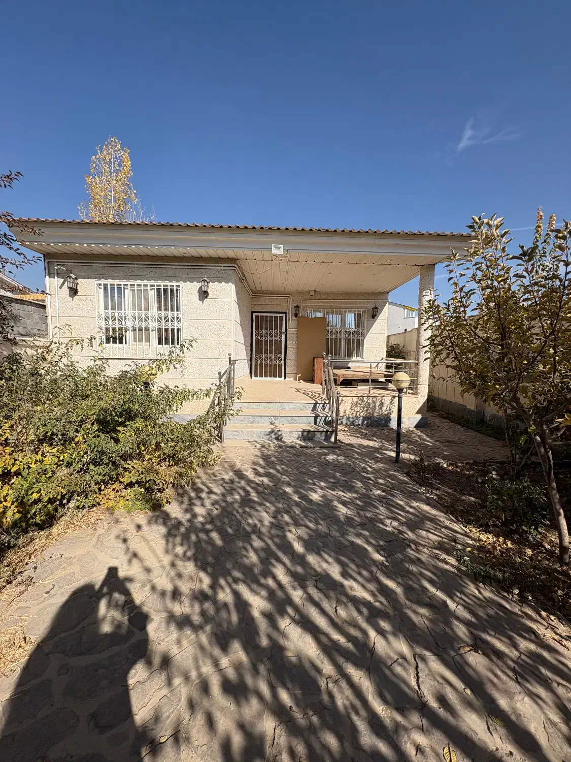 باغ ویلا ۶۰۰ متری با کنتور اختصاصی|فروش خانه و ویلا|آبسرد, |دیوار