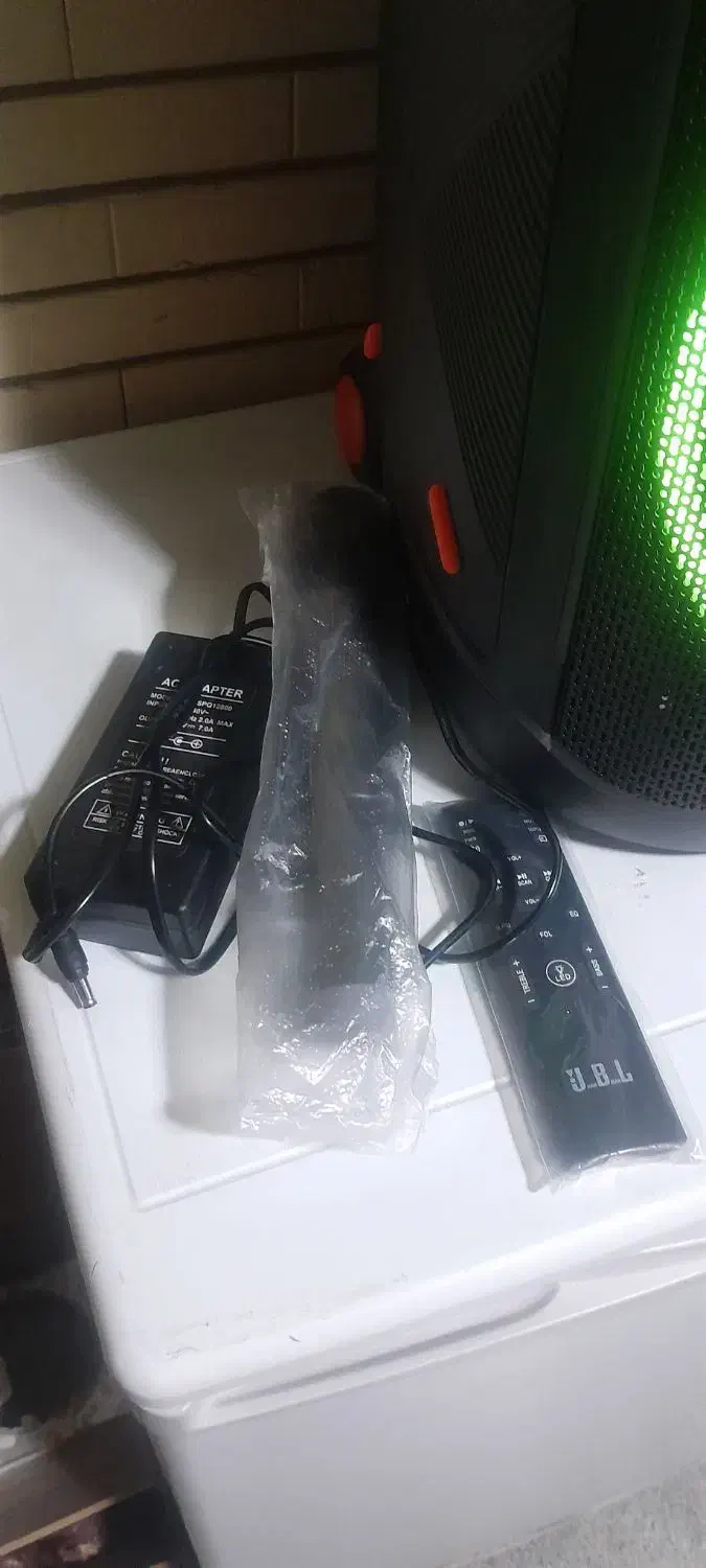 پارتی باکس JBL شرکتی شارژی|صوتی و تصویری|بروجن, |دیوار