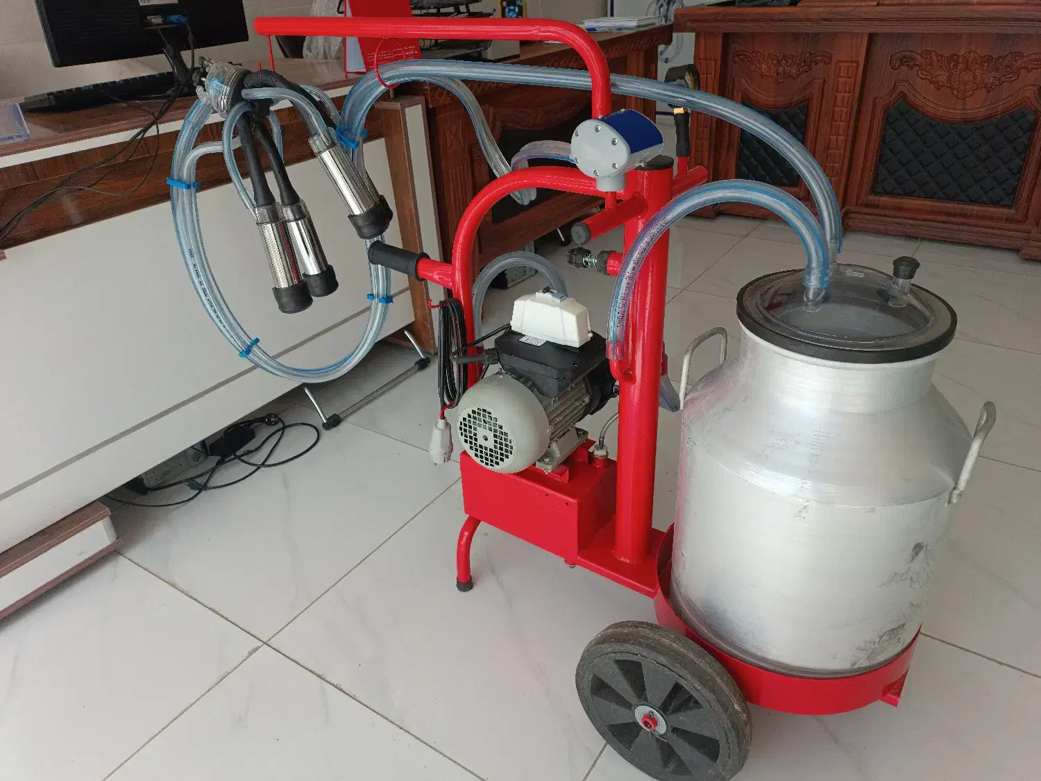 گاو دوش /بز دوش/ شیردوش/کره گیر/شیر دوش|ماشینآلات صنعتی|کرمان, |دیوار