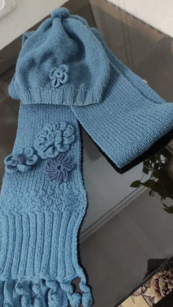 کلاه تک و ست کلاه شال گردن دست بافت.|لباس|آشخانه, |دیوار