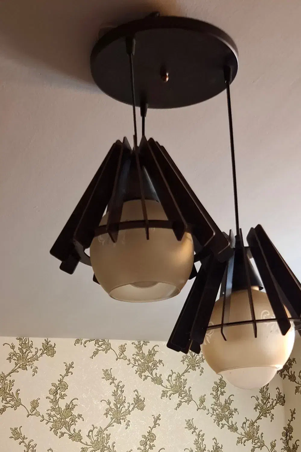 لوستر چوبی|لوستر و چراغ آویز|اصفهان, رحیمآباد|دیوار