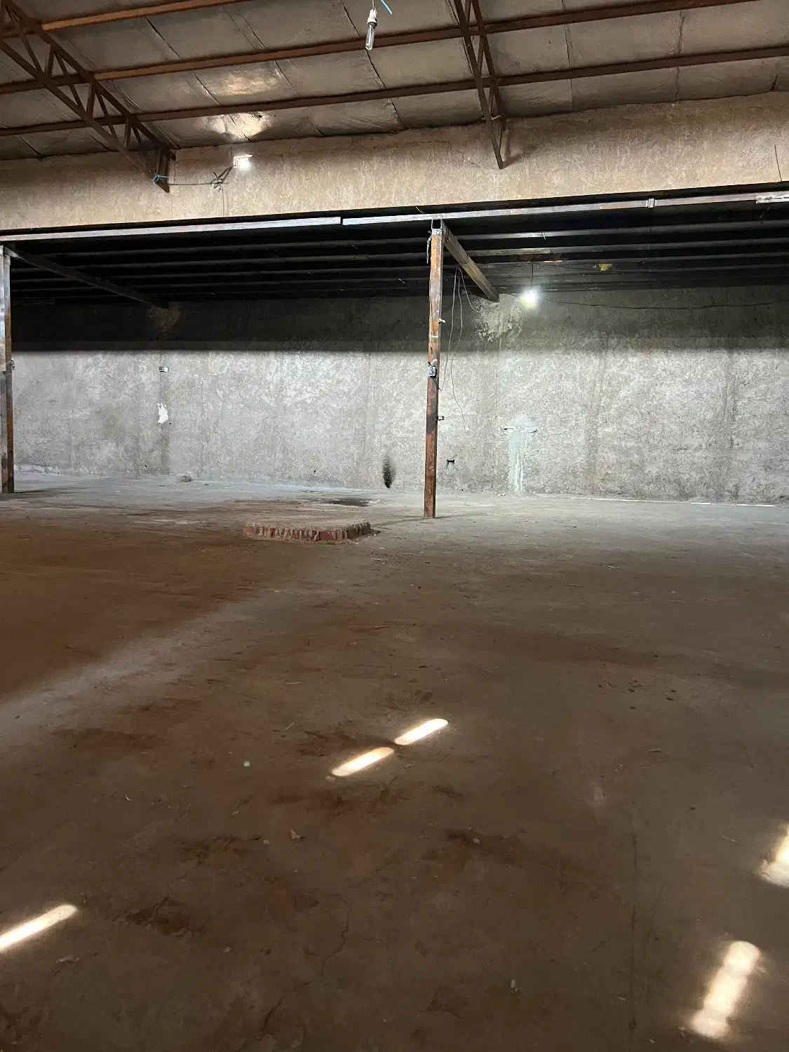 اجاره سوله ۵۰۰ متری|اجارهٔ دفتر صنعتی، کشاورزی، تجاری|کرمان, |دیوار