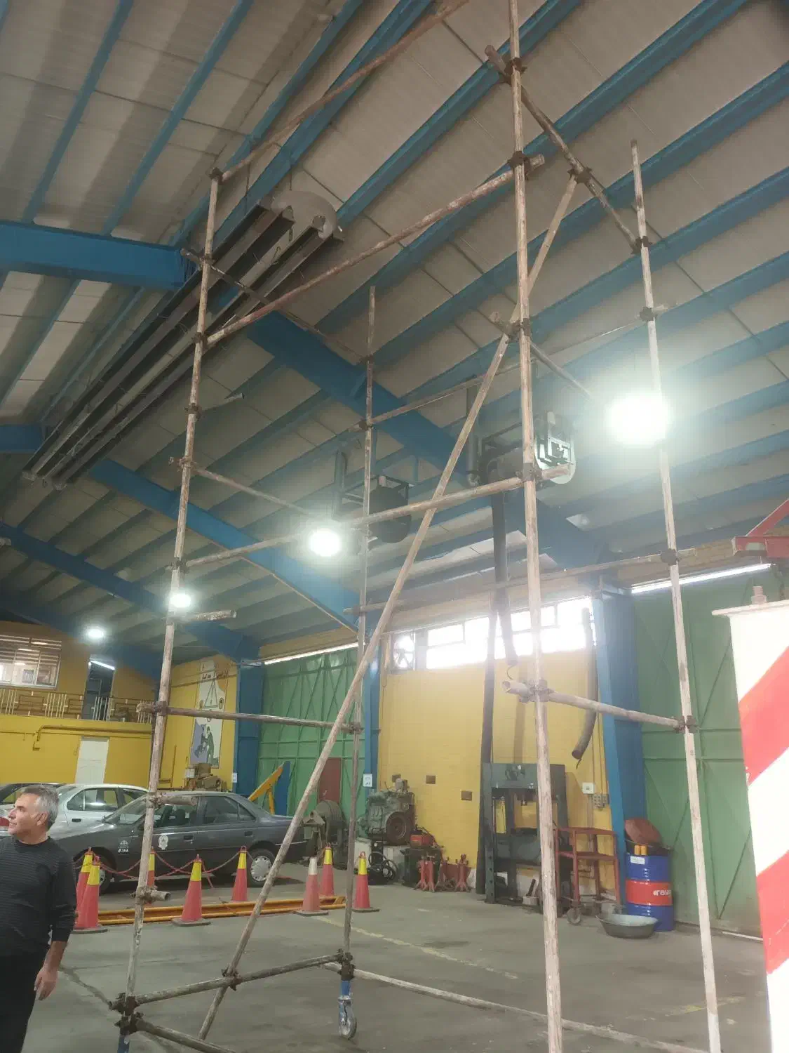 داربست با قیمت مناسب نصب فوری همه روزه|خدمات پیشه و مهارت|تبریز, |دیوار