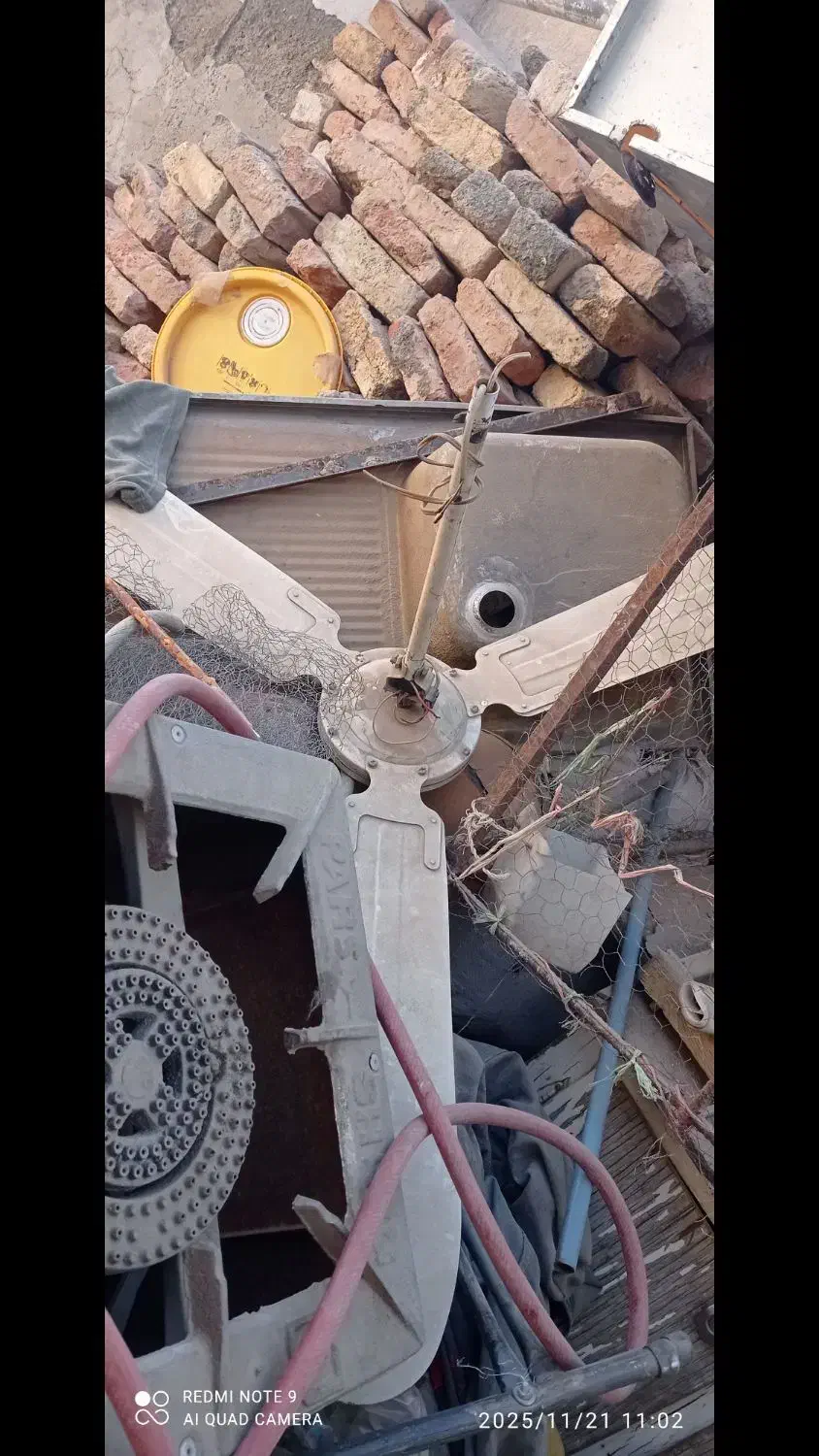 پنکه سقفی|پنکه و تصفیه‌کنندهٔ هوا|نیشابور, ۲۲ بهمن|دیوار