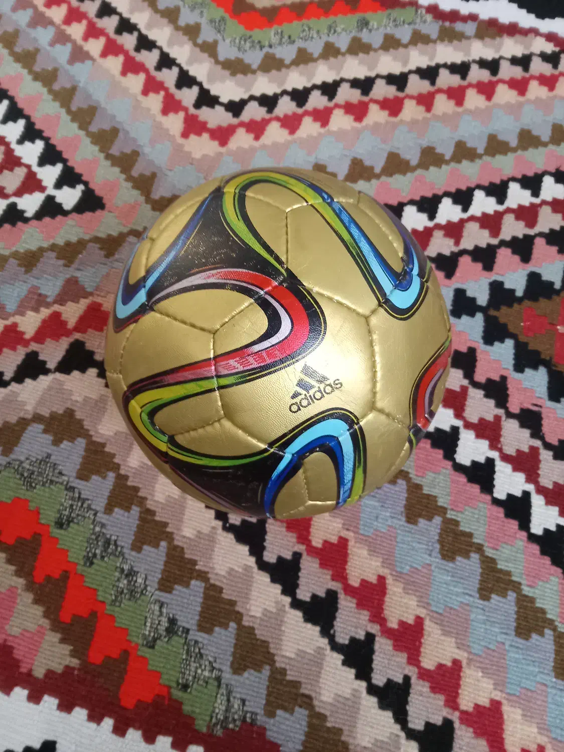 دو عدد توپ مولتن و برازوکا اورجینال|ورزش‌های توپی|زنجان, |دیوار