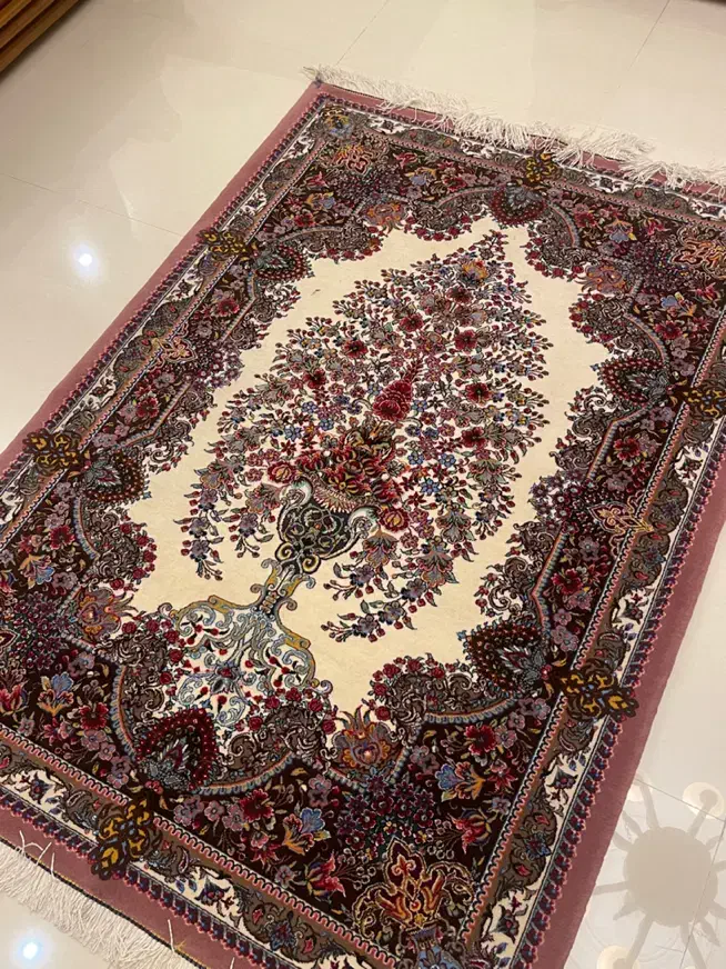 فرش ذرع و نیم کرک قم چله ابریشم گل ابریشم نو|فرش|تهران, جنت‌آباد جنوبی|دیوار