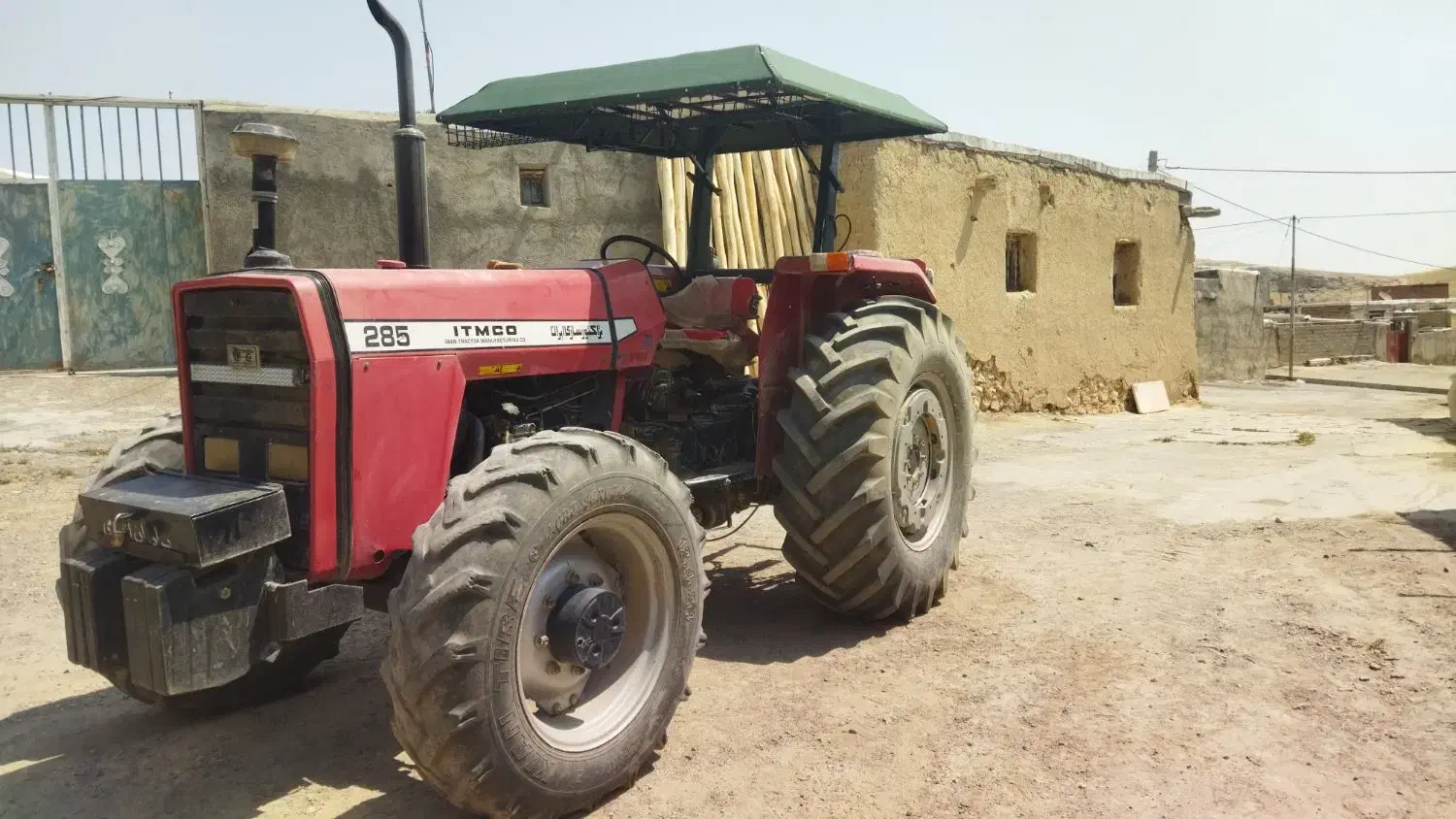 تولید سایبان برای انواع تراکتور دکل جدید و قدیم|خدمات پیشه و مهارت|ابهر, |دیوار