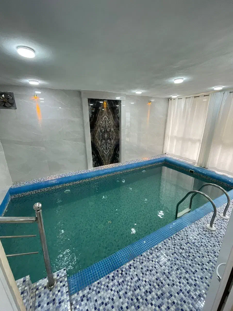 ویلا استخردار سوییسی بیلیارد استخر شالیزار|اجارهٔ کوتاهمدت ویلا و باغ|بندر انزلی, نامجو|دیوار