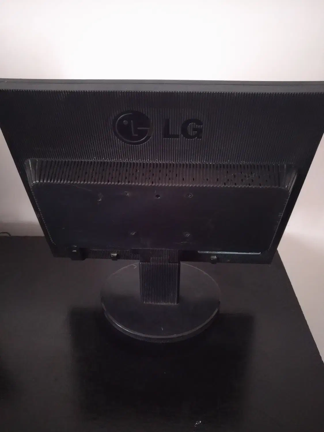 مونیتور17 LG به همراه قطعات|قطعات و لوازم جانبی رایانه|سمنان, |دیوار